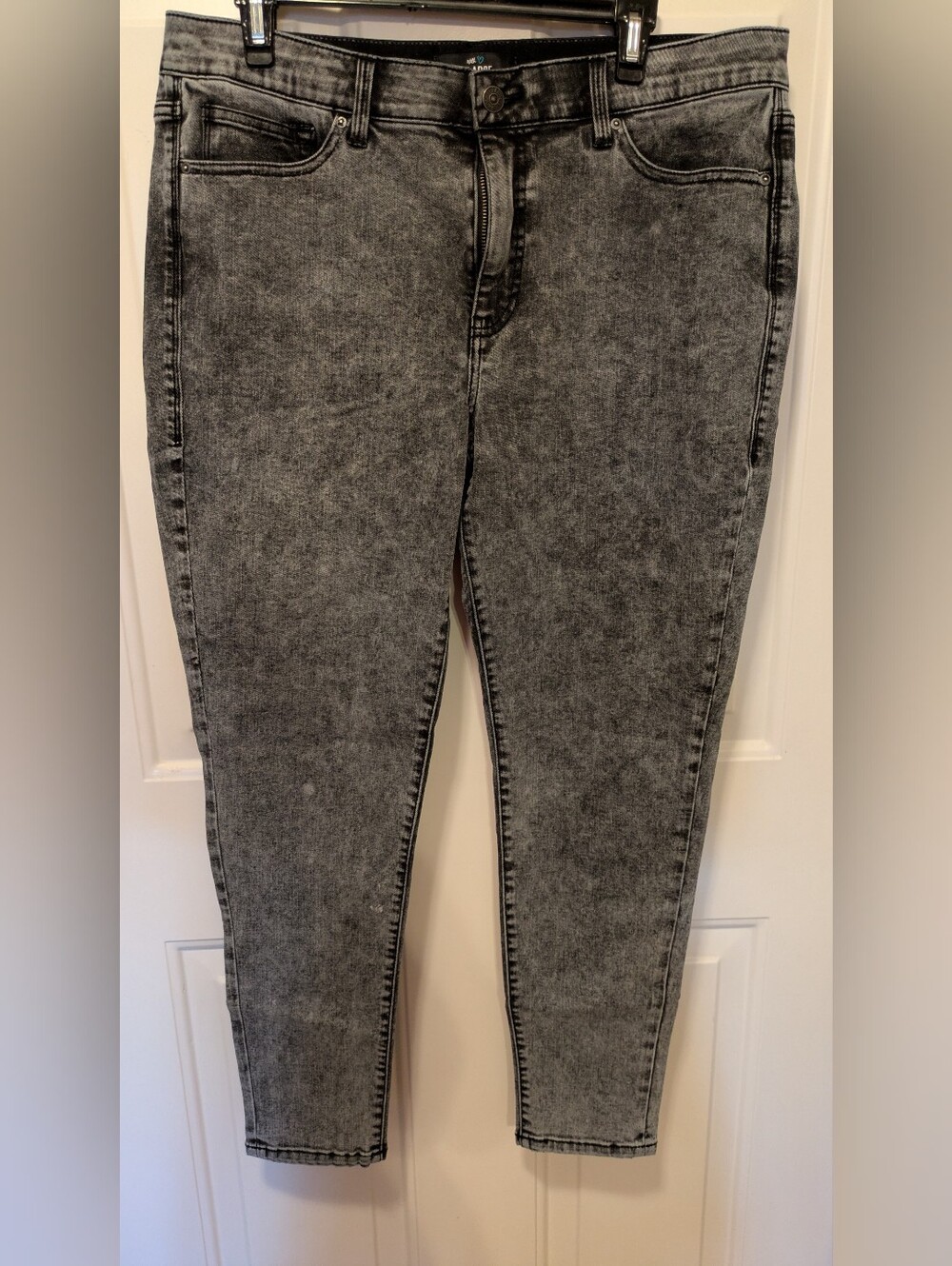 LuLaRoe Women's Grey Acid-Wash Jeggings